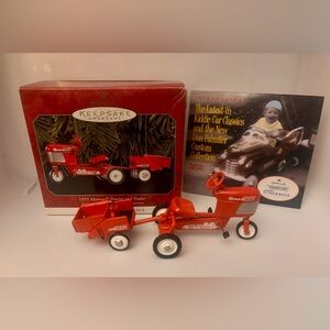 1998 Hallmark Keepsake Ornament -  "1955 Murray Tractor & Trailer (2pc)"
